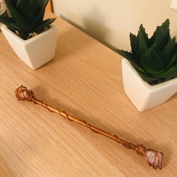 Jewelry - Amethyst and amber quartz crystals wand